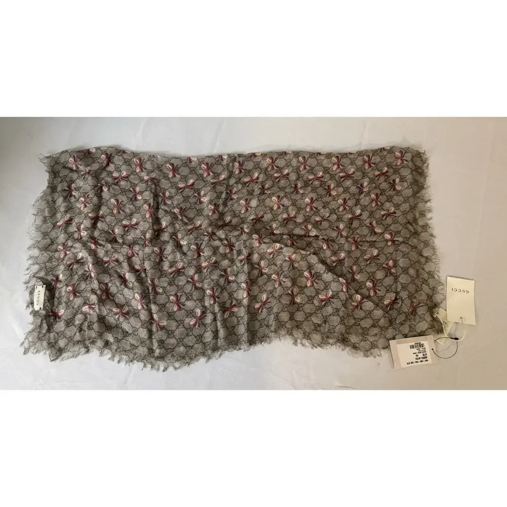 New With Tags Gucci Modal/Silk GG Supreme Bow Detail Girls 32”X32” Scarf $595.00